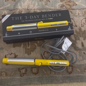 Drybar 1.25 inch 3 day bender curling iron